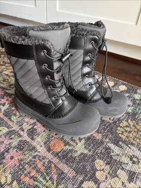 Kids Insulated Gray & Black Winter Snow Boots